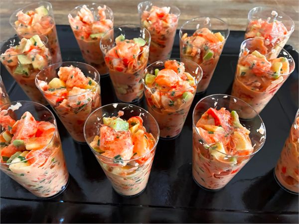 Verrines de crevettes et avocat pour apéro dînatoire